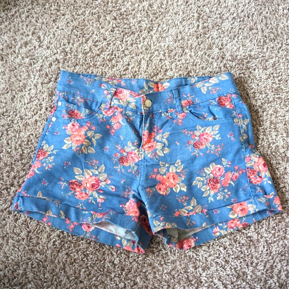 Women shorts